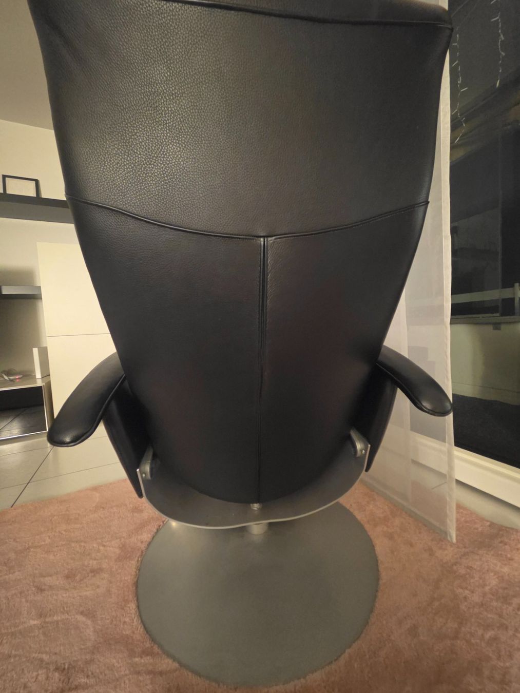 Poltrone: Schwarzer Nappa Leder Relaxsessel, Top Zustand. – Usato da Luzern venduto da mele_123