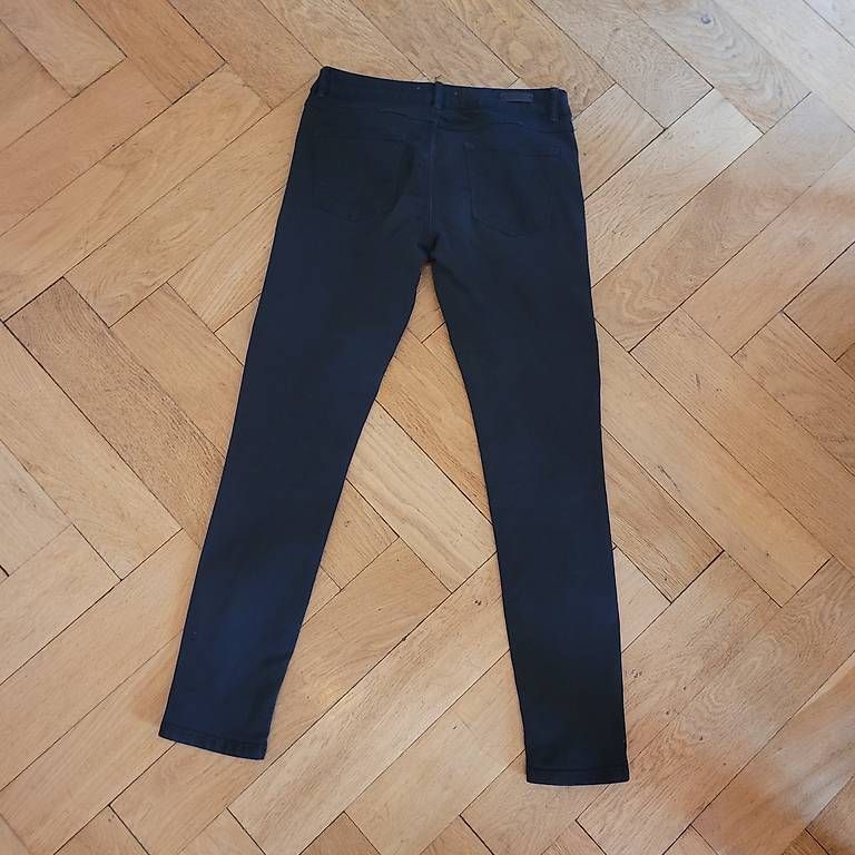 Jeans: Jeans Schwarz M – Usato da Bern venduto da jud_7ct5 2
