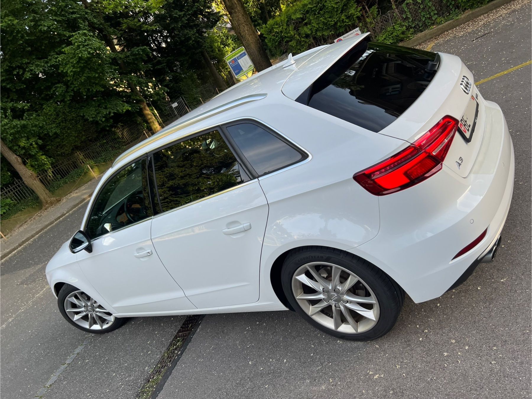 Audi Automobili: Audi A3 1.5 TFSI  Sport – Usato da Thun venduto da LadiP 3