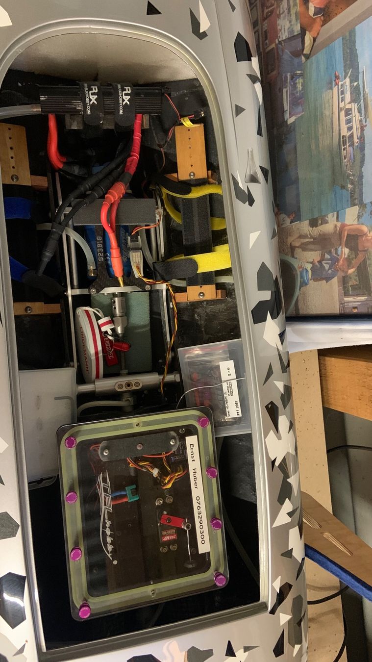 RC Kits de montage: Rennboot – D'occasion à Wilen b. Wollerau par Loonyacht 2