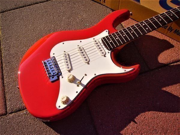 Cort Strumenti musicali: Elektrische Gitarre CORT Modell  G-240 – Nuovo (secondo la descrizione) da Wöschnau venduto da Musikhaus-Luethy5012