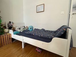 Kinderbett weiss Holz mit Rausfallschutz guter Zustand