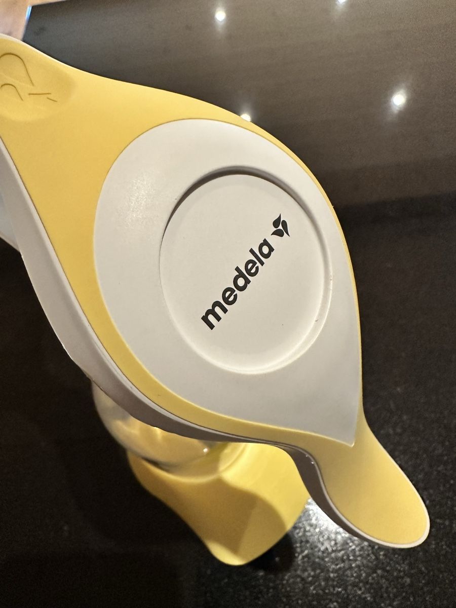 Medela Accessoires pour allaitement: Milchpumpe Medela Harmony – D'occasion à Reutigen par ann_9mq9 1