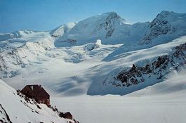 FINSTERAARHORNHÜTTE SAC
