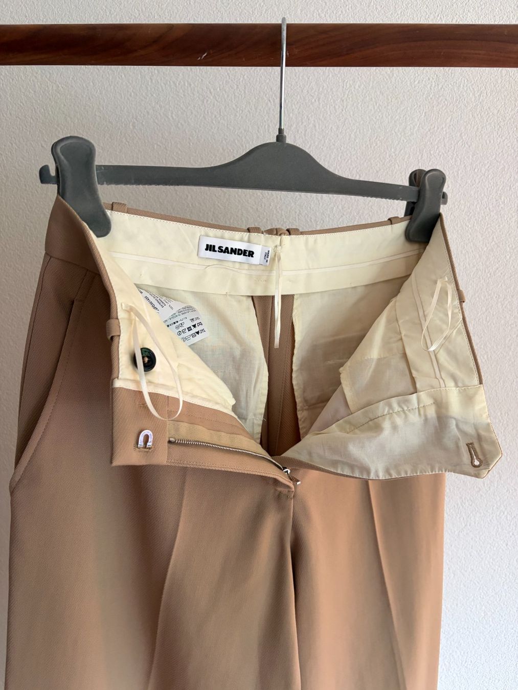 Jil Sander Pantaloni: JIL SANDER HOSE BEIGE, GRÖSSE 34 – Usato da Zürich venduto da jonny_s 2