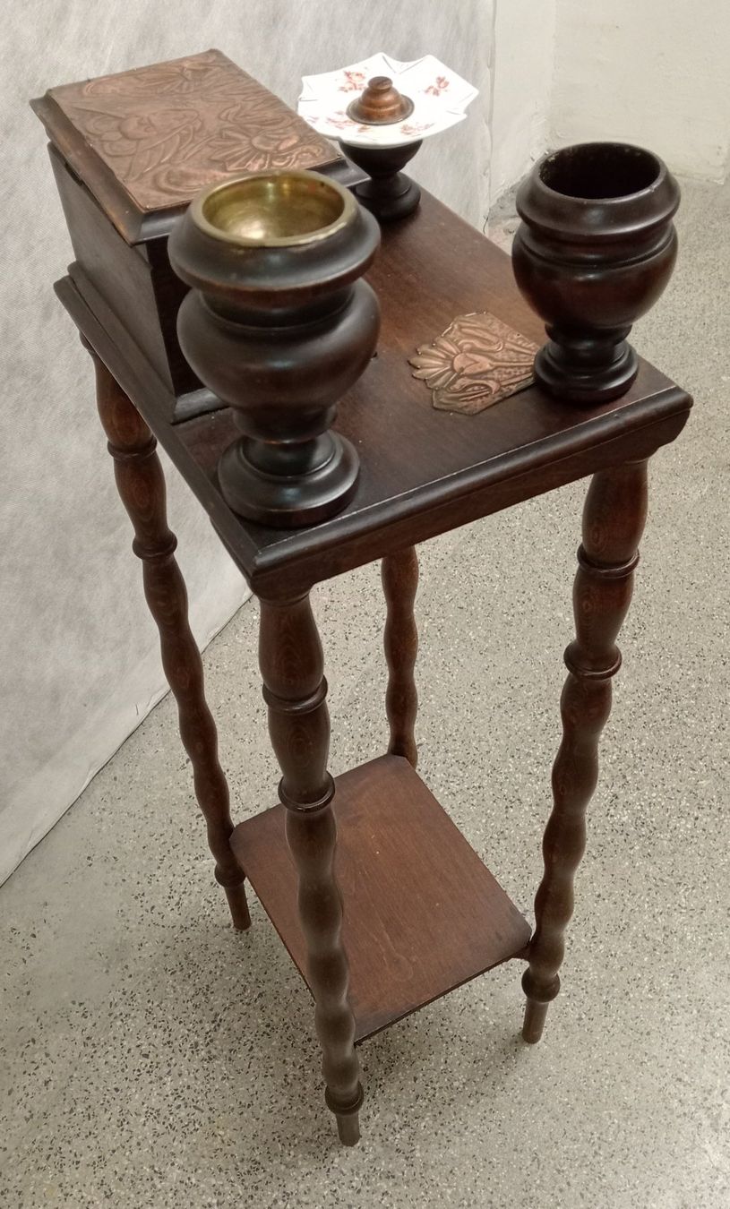 Tavoli: Table à tabac en bois – Usato da Le Locle venduto da PereiraHugo 4