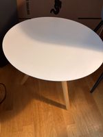 Couch Beistelltisch
