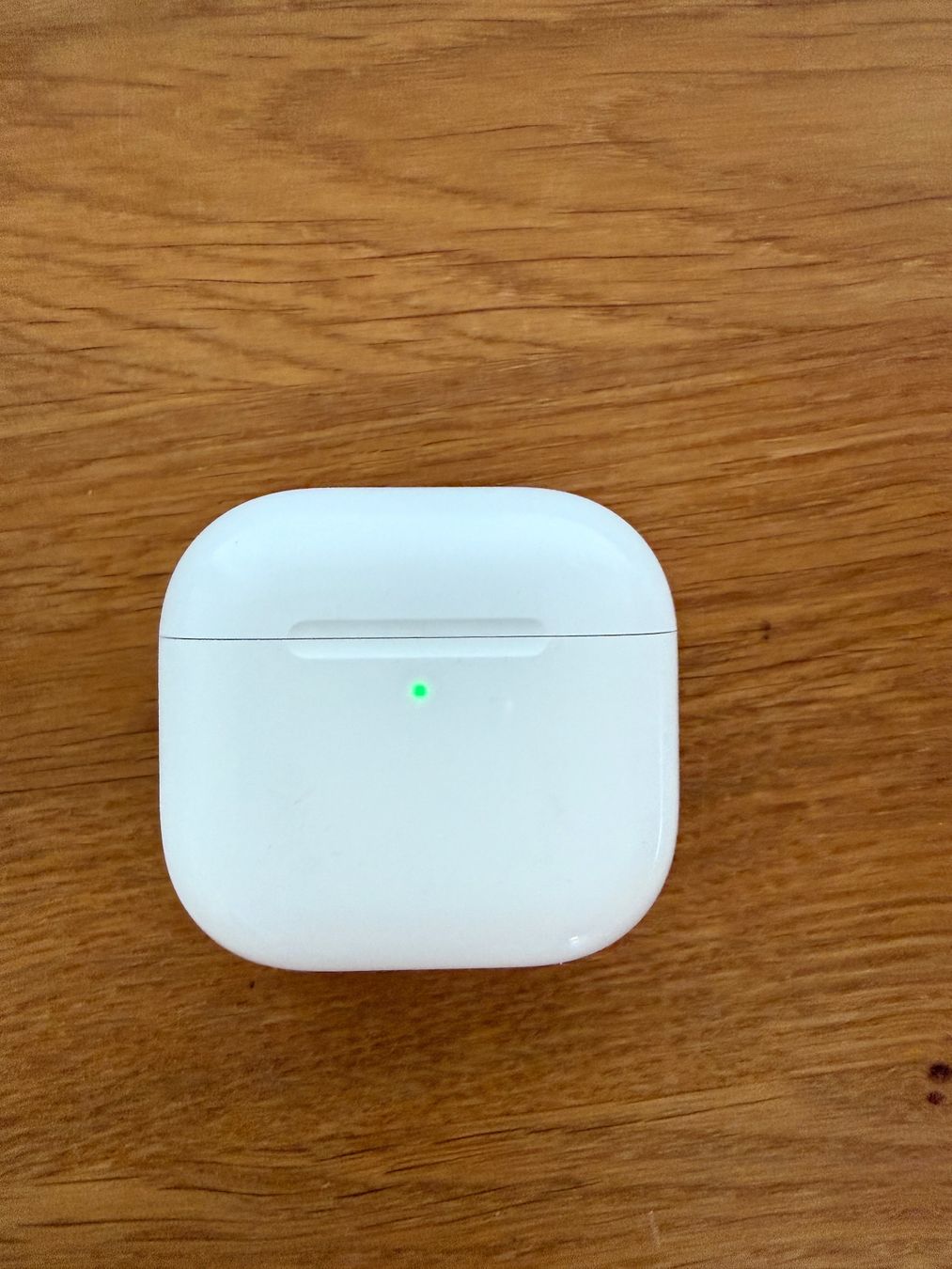 Apple Casques audio: APPLE AirPods 4 Charging Case – D'occasion à Lausanne par Nine1982 4