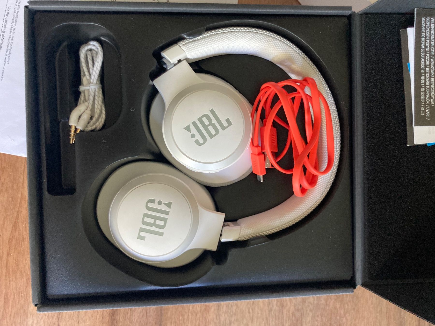 JBL Cuffie: JBL LIVE 650BTNC Kopfhörer weiss mit ANC – Nuovo e nell'imballaggio originale da Zürich venduto da m000747 1