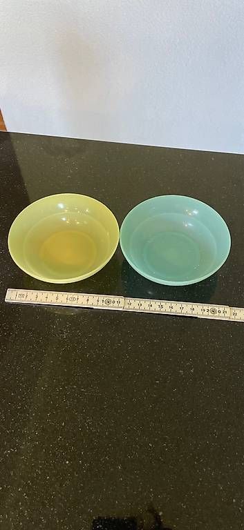 Ciotole: Tupperware 2 Schüsseln ohne Deckel 10.5 cm – Usato da Bern venduto da Roadrunne4