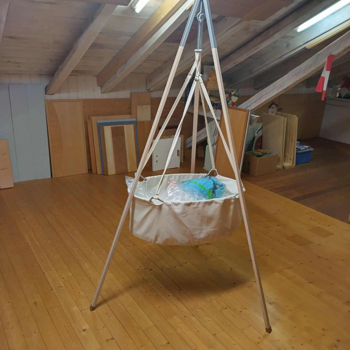 Culle: Leander Classic Wiege mit Stativ / Kinderwiege – Usato da Buttikon SZ venduto da Norbi-99