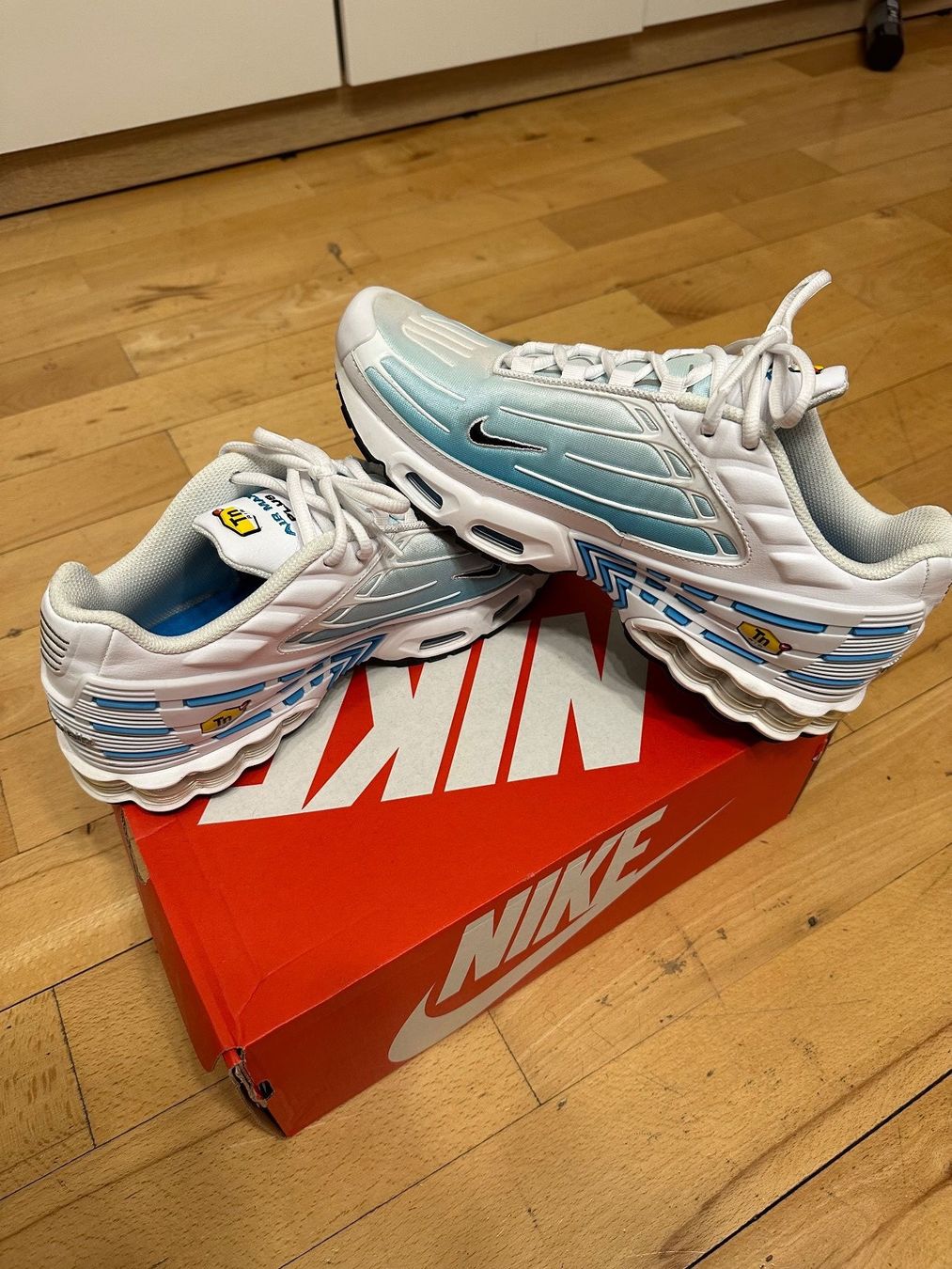Nike Herrenschuhe: Nike Air Max Plus 3 Laserblue – Neu (gemäss Beschreibung) aus Visp von locosshop 3