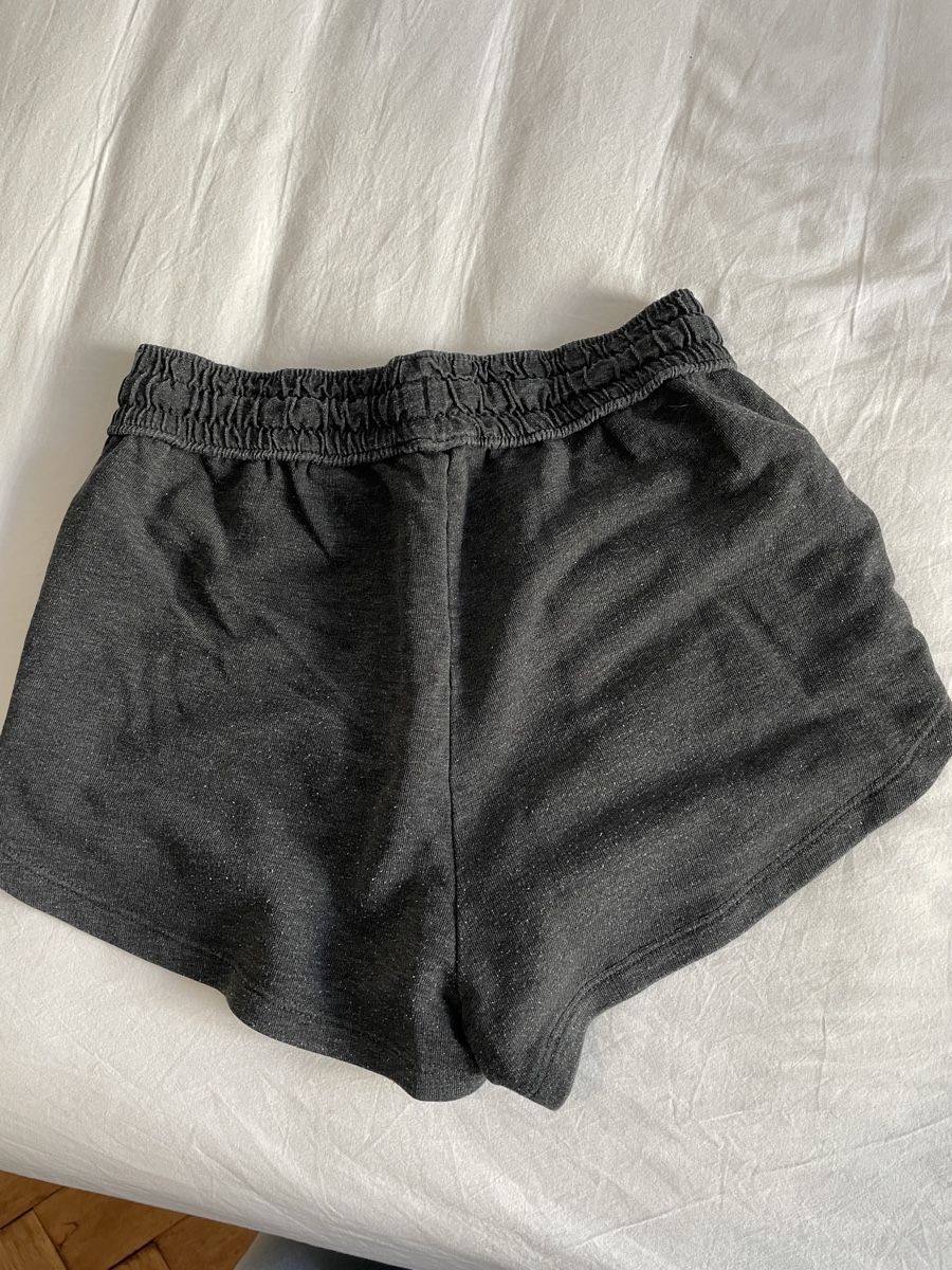 Pantaloni: graue Stoffhose – Usato da St. Gallen venduto da msc_23 1