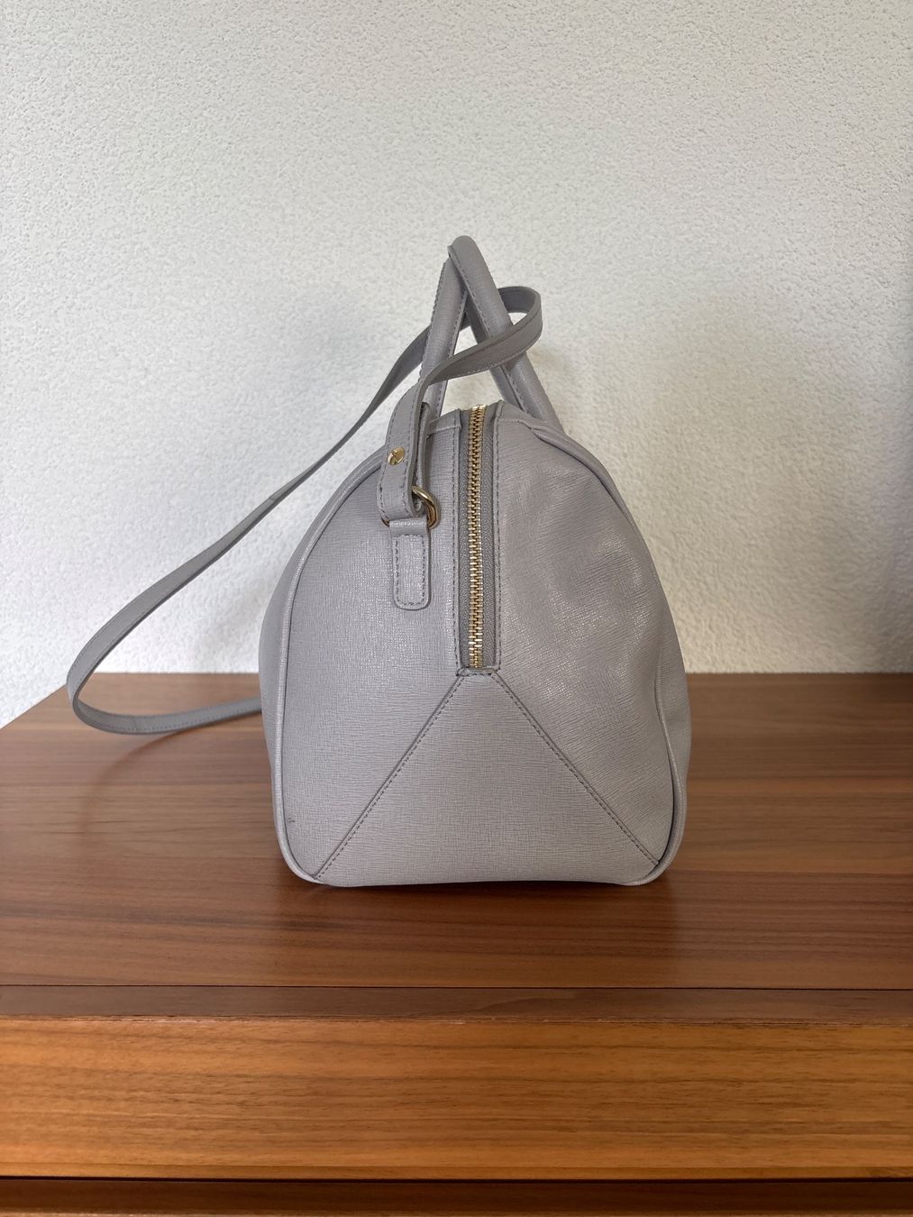Furla Borse da donna: Wunderschöne Furla Ledertasche in Hellgrau - Top Zustand! – Usato da Tafers venduto da nad_2g7s 5