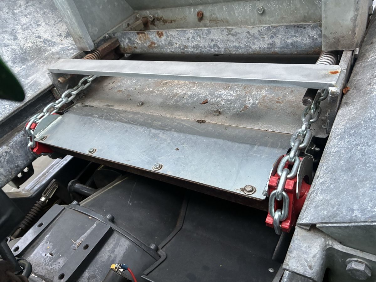 Tutte le macchine: Gafner mistzetter 3,1m3 – Usato da Schangnau venduto da UeliK0102 6