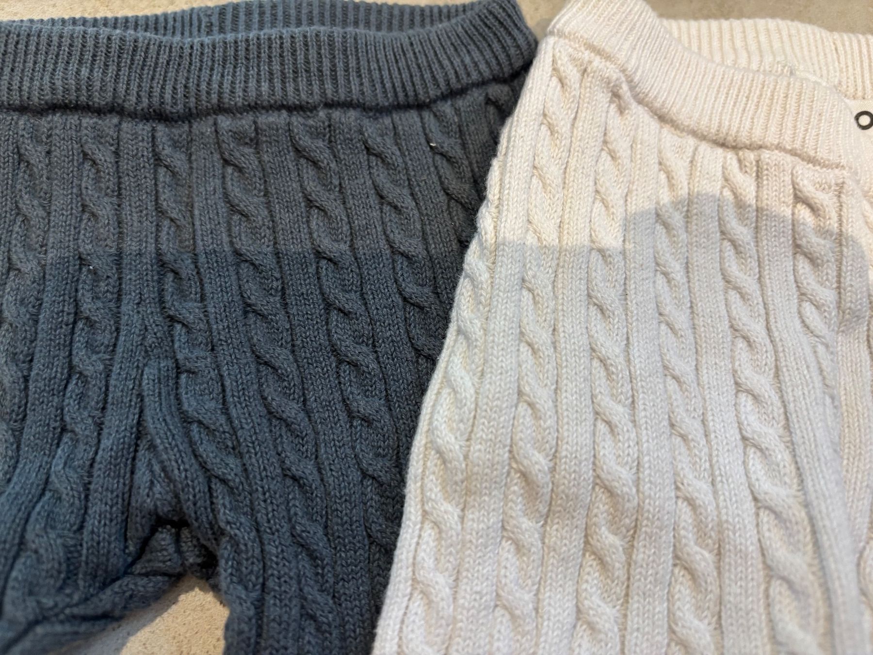 Hosen: Pantalon bébé – Neu (gemäss Beschreibung) aus Bressaucourt von Lamu
