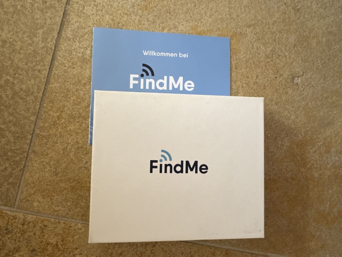 Placchette & Badge: FindMe Tracker -  wenig gebraucht im Originalverpackung – Difettoso da Zumikon venduto da 19monica75