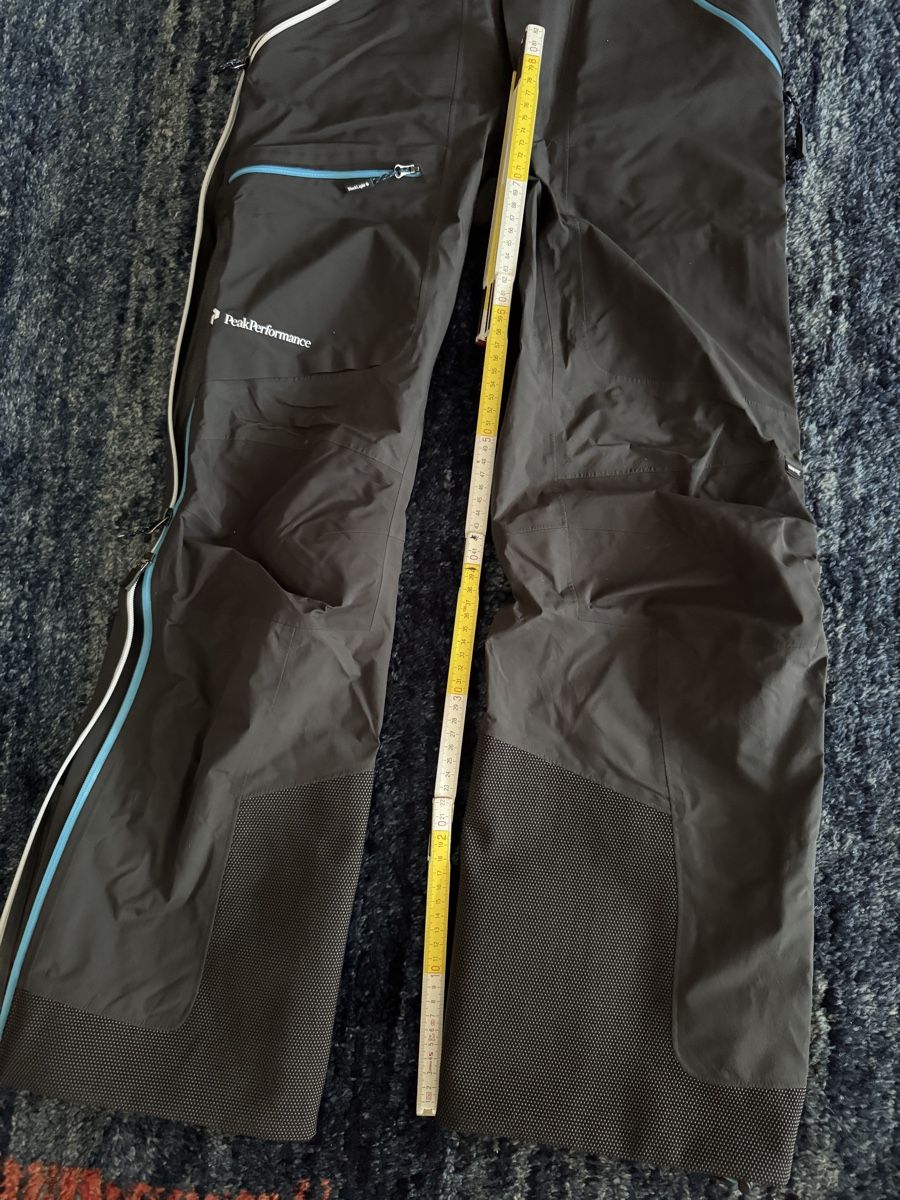 Peak Performance Pantalons: Hardshellhose Peak Performance mit Trägern neuwertig – D'occasion à Rheinfelden par Finesse66 5