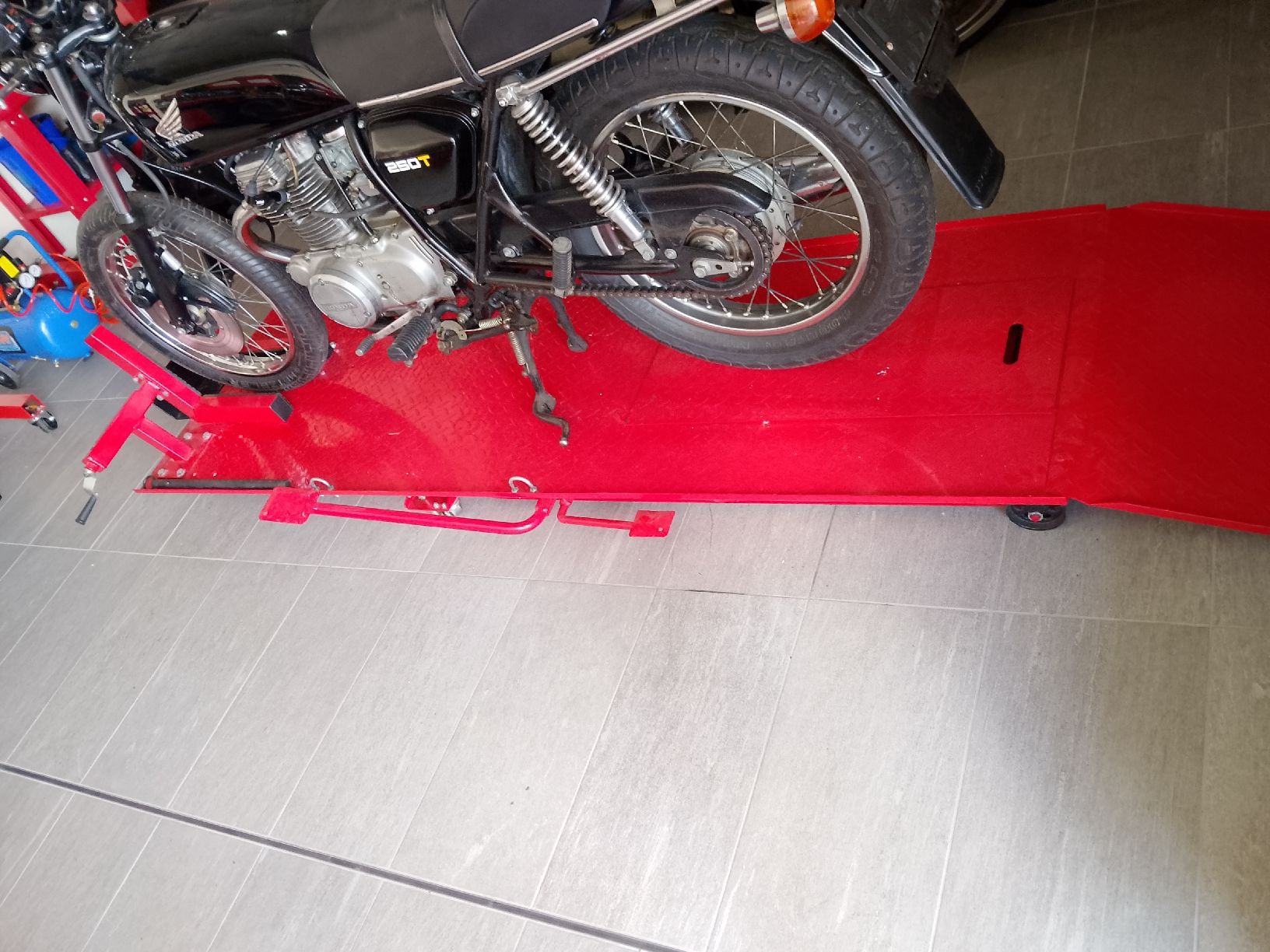 Piattaforme elevatrici: Motorrad/Roller Lift – Nuovo (secondo la descrizione) da Däniken SO venduto da officina82 1