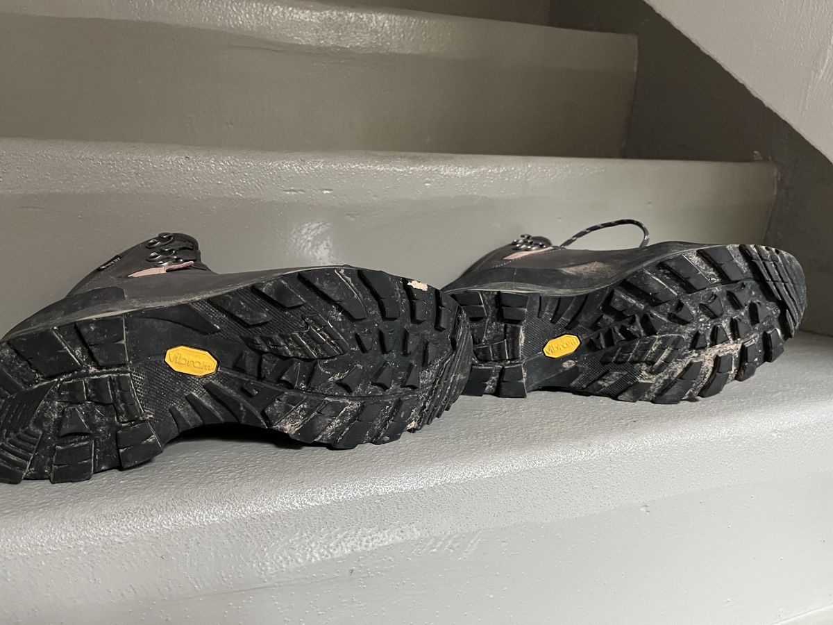Lowa Damenschuhe: Lowa Wanderschuhe Gr. 39 – Gebraucht aus Spiegel b. Bern von kums 3