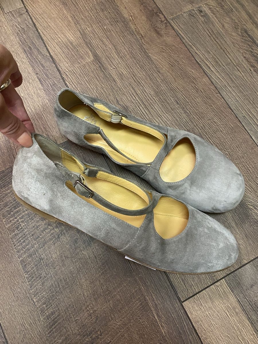 Scarpe da donna: Truman Leder Ballerina hellgrau 38.5 – Usato da Büron venduto da Coerner