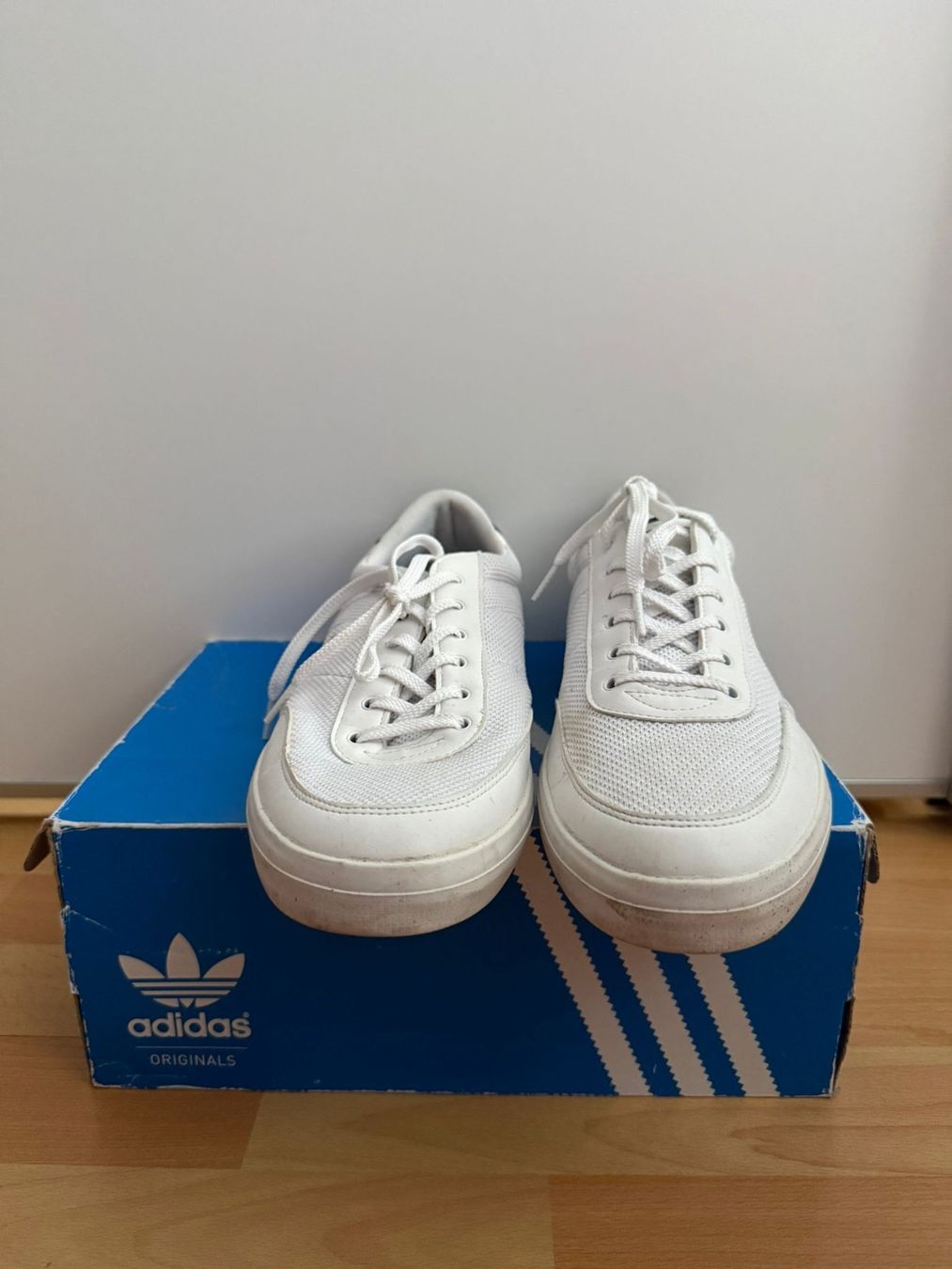 Lacoste Scarpe da uomo: Lacoste Schuhe Weiss Grösse 43 – Usato da Bachenbülach venduto da Shukkley