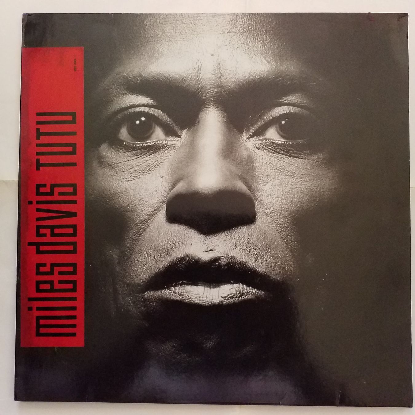 Dischi in vinile: MILES DAVIS,  Tutu  - 1986 press  - NEW - – Nuovo (secondo la descrizione) da Yverdon-les-Bains venduto da Jacotreut