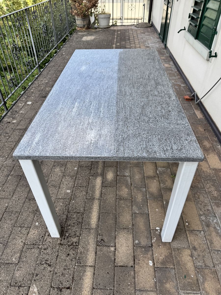 Tavoli: Gartentisch mit Steinplatte – Usato da Baar venduto da Anpf