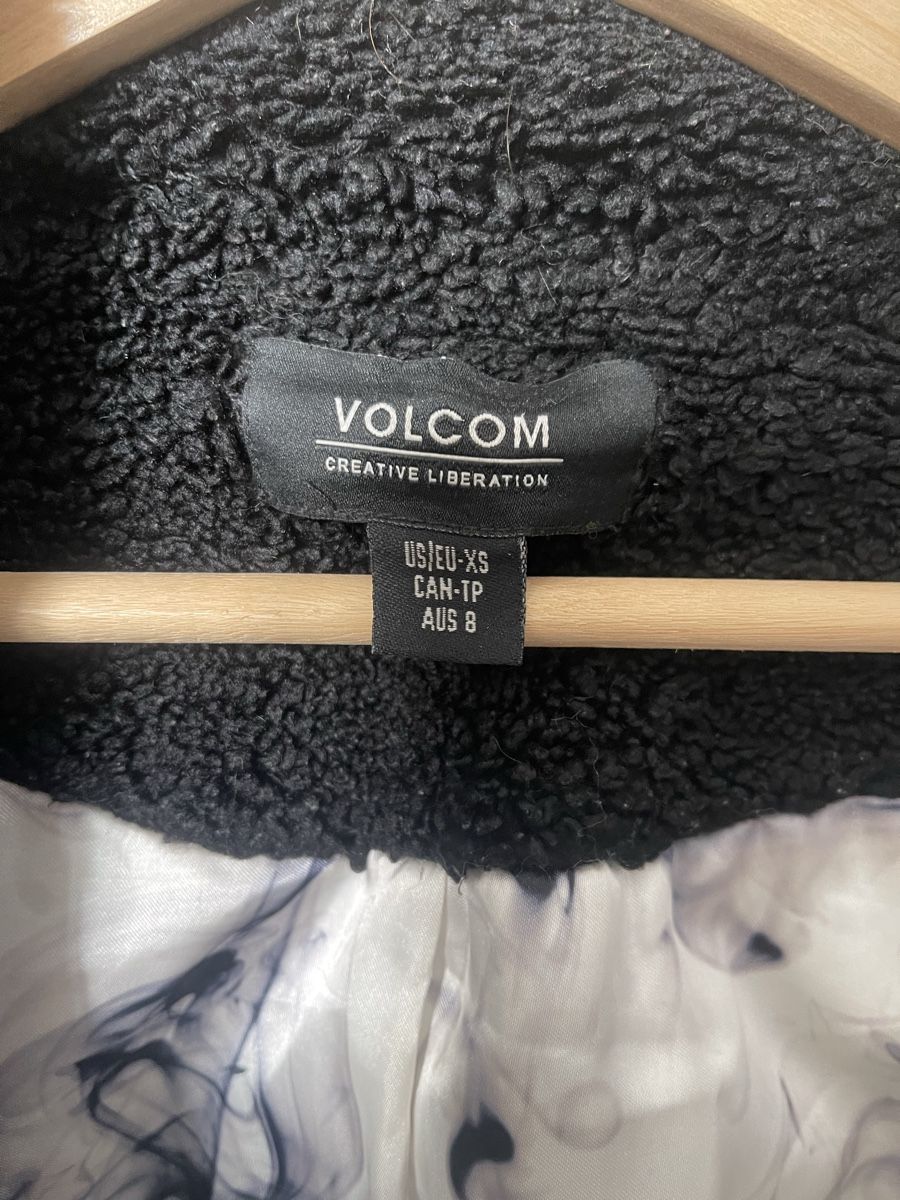 Manteaux: Volcom Winter Teddy Mantel – D'occasion à Lyssach par ChelseaJ 1