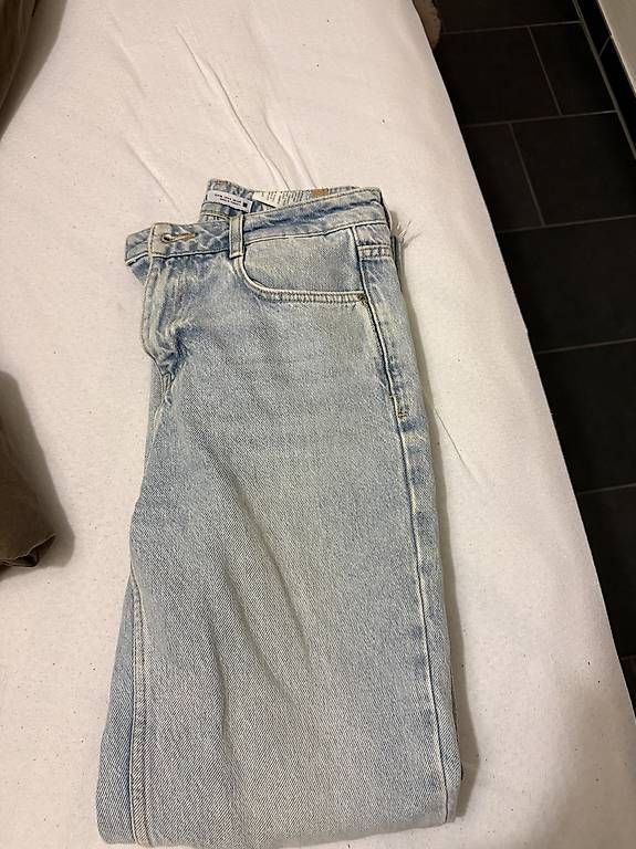 Jeans: Zara Straight Leg Jeans – Usato da Wetzikon ZH venduto da veysel71