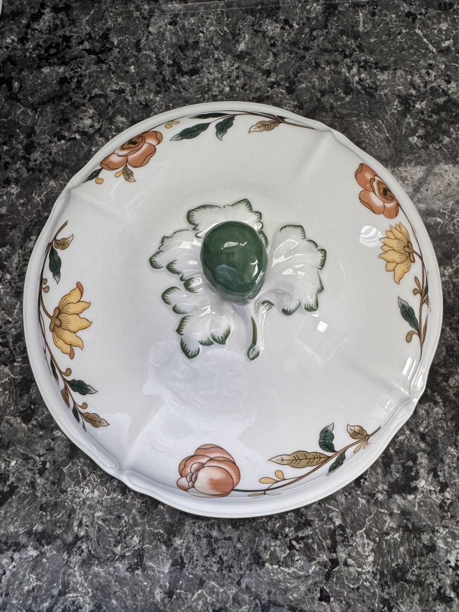 Schalen: Suppenschüssel mit Deckel, Blumendesign, Langenthal – Neu (gemäss Beschreibung) aus Koppigen von Landhaus 2