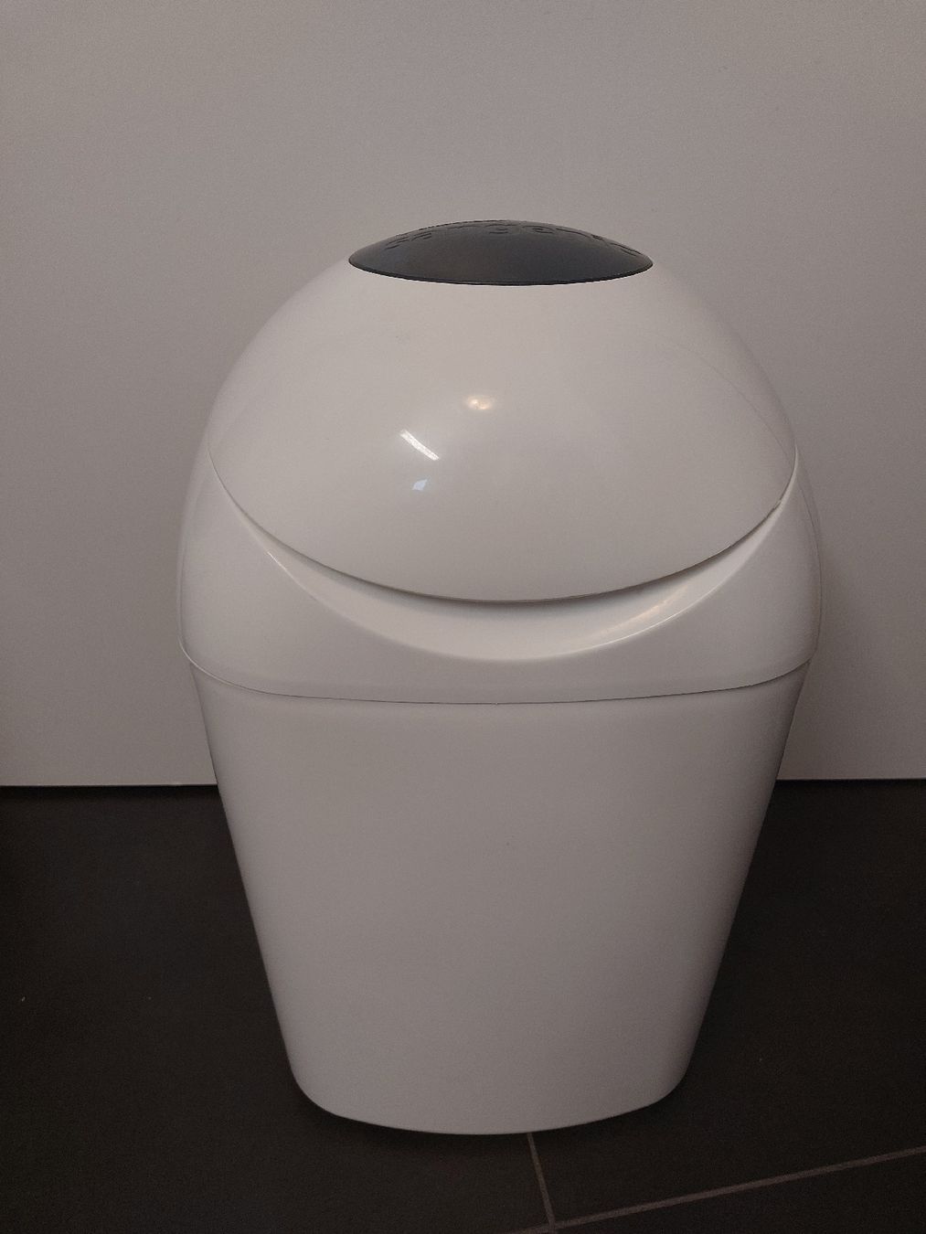Tommee Tippee Cestini per rifiuti: Windeleimer Tommee Tippee Sangenic – Usato da Balterswil venduto da Steineparadies