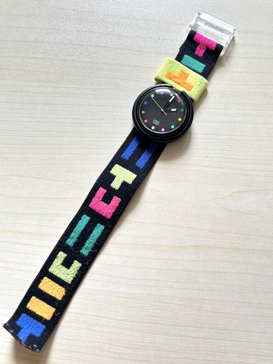 Swatch Orologi: Swatch POP Uhr schwarz bunte Punkte  – Usato da Grenchen venduto da chththl 1