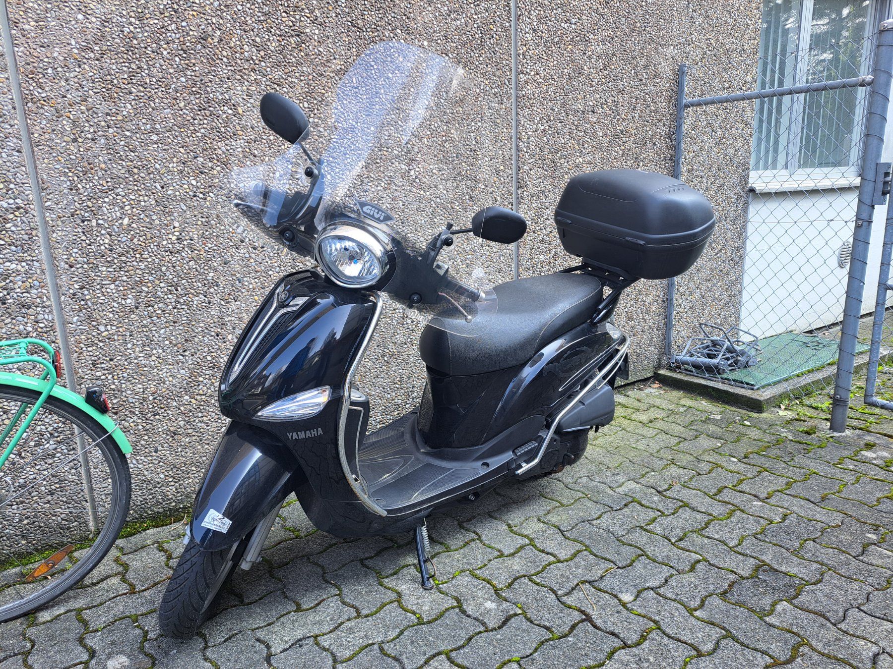 Yamaha Scooter: Yamaha D'elight – Usato da Luzern venduto da vik_b9fd