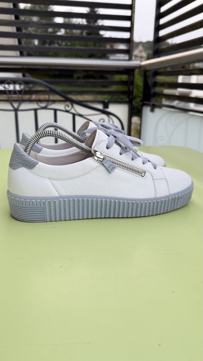Gabor Chaussures femmes: Lässige Gabor Leder Sneakers 7.5 – D'occasion à Sirnach par sirni 2
