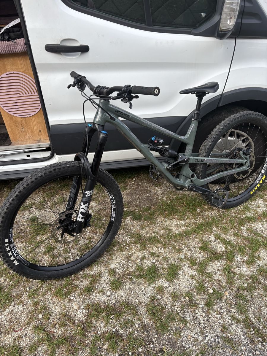 Commencal Velos: Commencal Clash M – Gebraucht aus Winterthur von Mia.27 6