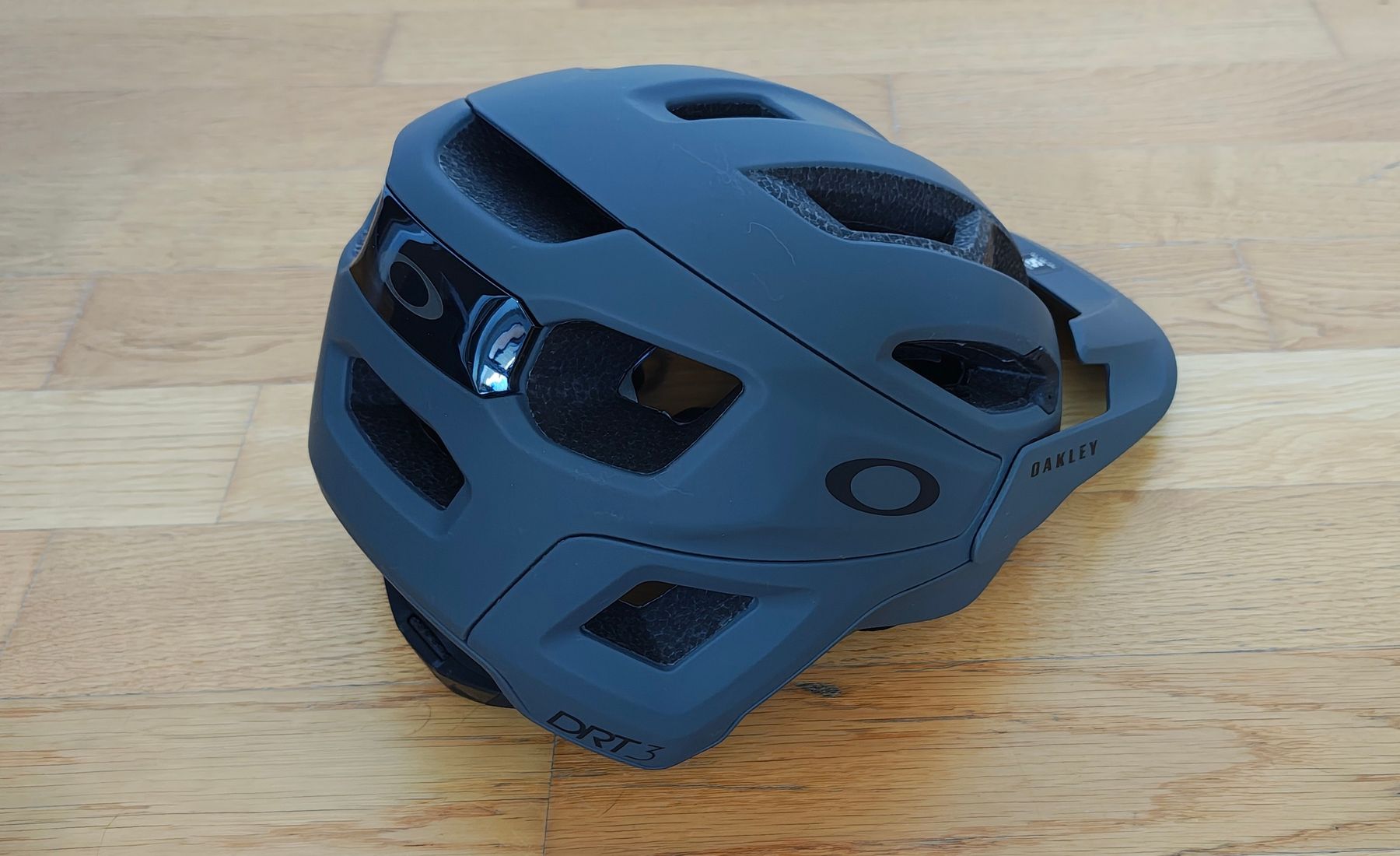 Oakley Caschi: OAKLEY DRT 3 Trail – Nuovo (secondo la descrizione) da Muri b. Bern venduto da sbe_9qfz