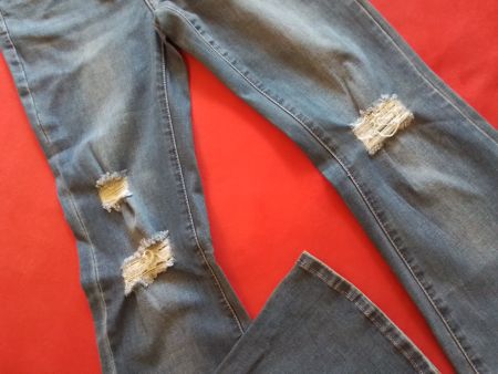 Trendige Jeans Hello Miss Paris / Flared Gr. 38/M / NEU
