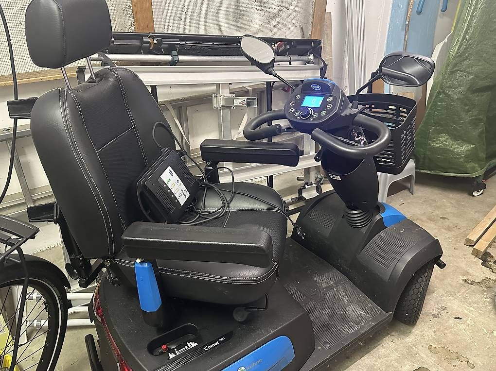 Scooters: Scooter Invacare Comet Pro – Neu (gemäss Beschreibung) aus St. Gallen von Goldacherin 1
