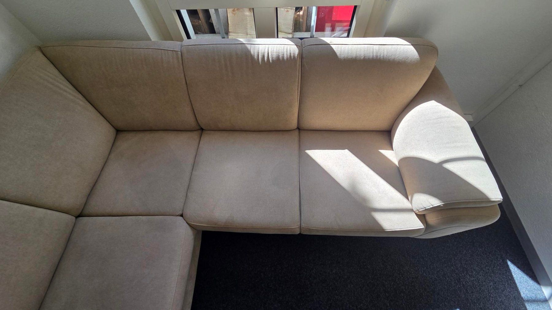 Divani: Gemütliches Ecksofa mit Auszug – Usato da Regensdorf venduto da Beeker 3
