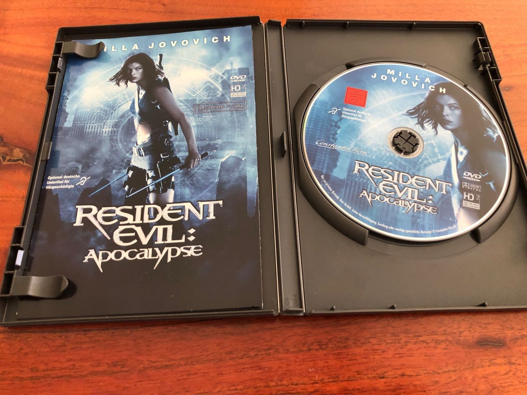 Tutti i DVDs: Resident Evil Apocalypse DVD – Usato da Schübelbach venduto da Dolly990_2 2