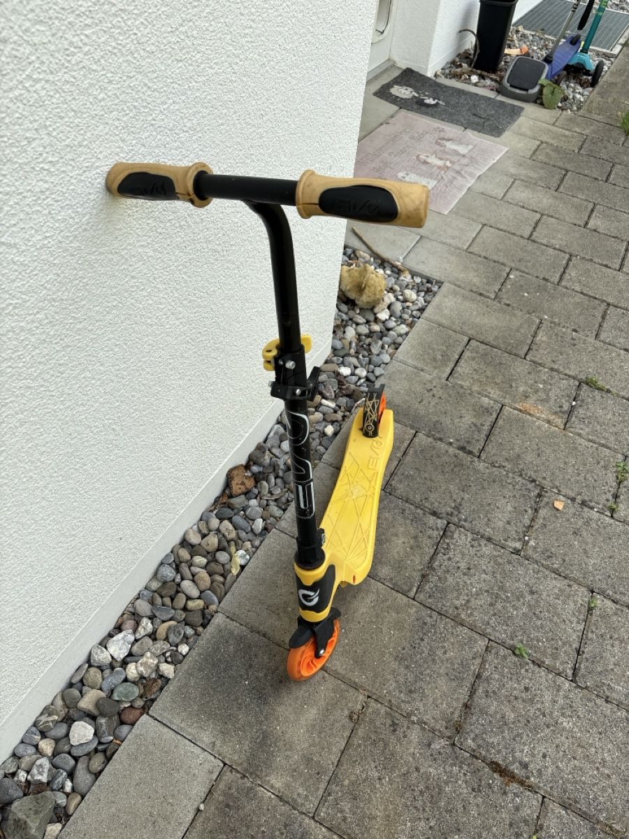 Kickboard: Tretroller gelb gebraucht, fahrtüchtig  – Gebraucht aus Schaffhausen von Falkenbier 3