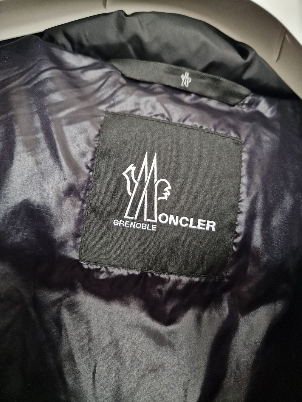 Moncler Giacche: Doudoune Moncler Grenoble "Dixence" – Nuovo (secondo la descrizione) da Yverdon-les-Bains venduto da Ed9lude 2