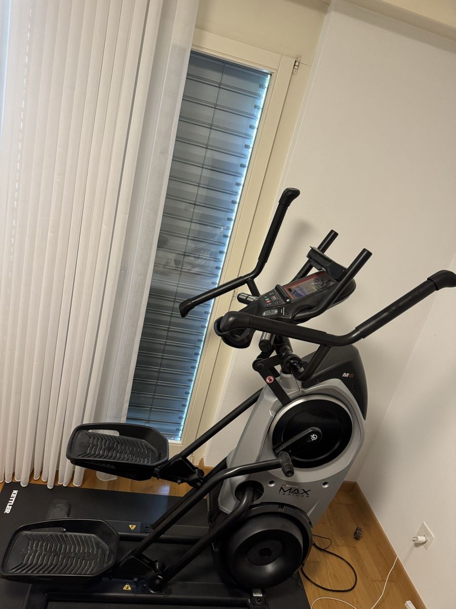 Bowflex Hometrainer: Bowflex Max M6 – Defekt aus Wil SG von Ana_07