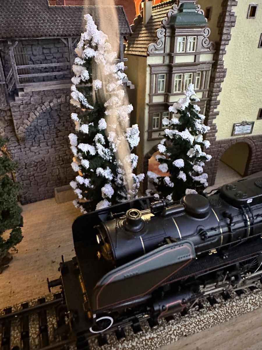 Märklin Modelleisenbahnen: Märklin 39241 SNCF Série 241-A mfx+ digital Sound – Neu (gemäss Beschreibung) aus Lupsingen von New-Haven 2