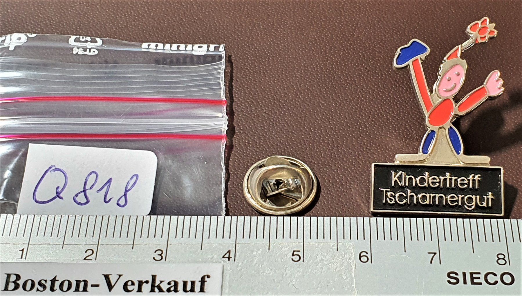 Plaquettes & Badges: Q018 - Pin Kindertreff Tscharnergut – D'occasion à Reinach BL par Boston-Verkauf 1