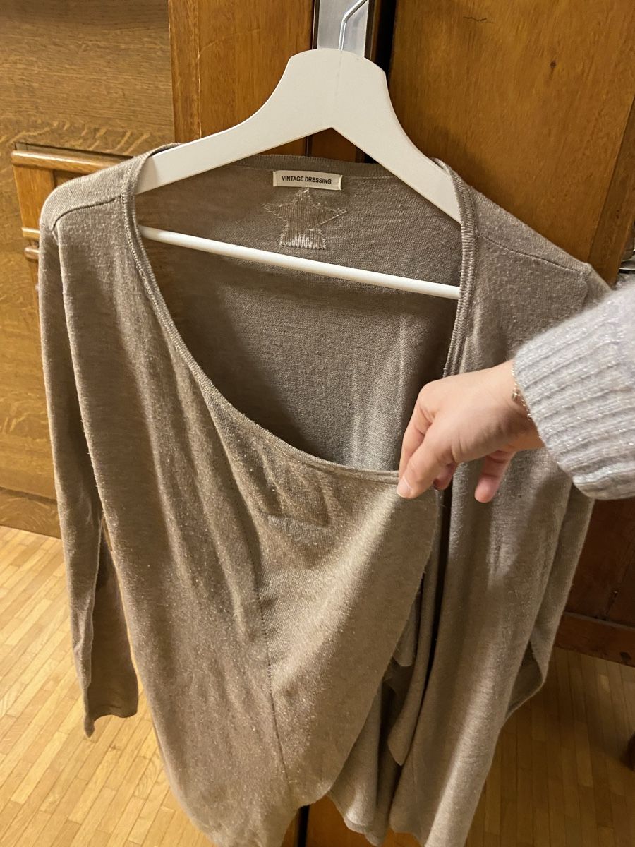 Maglioni & Felpe: Jaquette beige clair marque Vide Dressing – Usato da Veyrier venduto da sosozizou 2