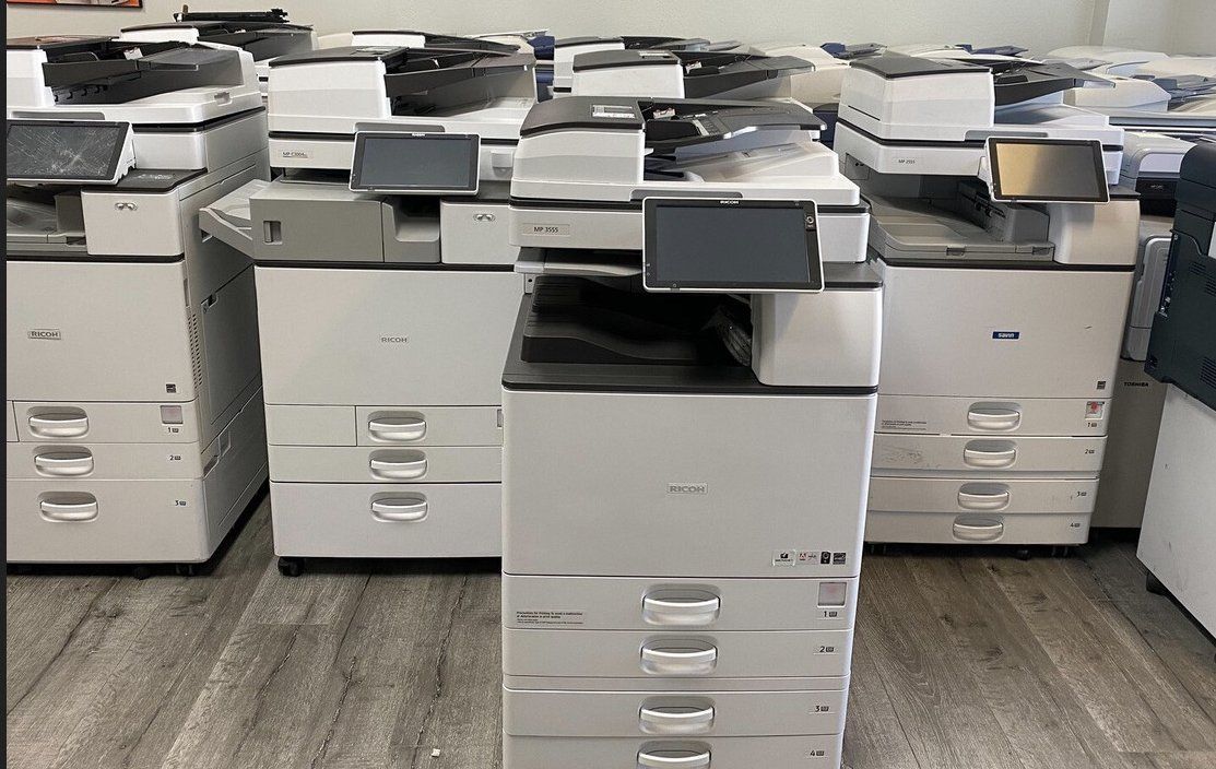 Ricoh Fotocopiatrici: Ricoh MP C2504 Drucker / Kopierer / Scanner – Usato da Wallisellen venduto da Buerocom