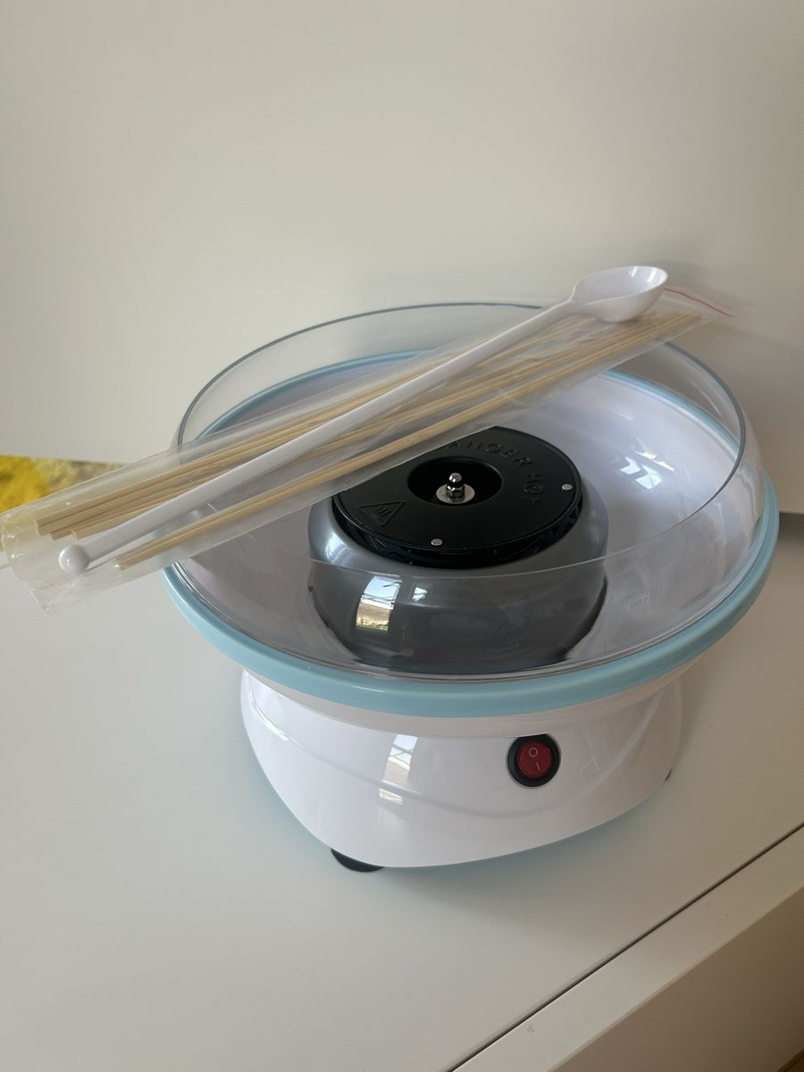 Elettrodomestici da cucina: Zuckerwattenmaschine inkl. Ersatzstäben – Usato da Pratteln venduto da kim_6pp9