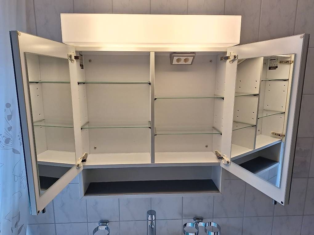 Spiegelschränke: Spiegelschrank – Gebraucht aus Thun von Bergsee1